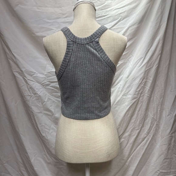 Truly Madly Deeply Gray Tank Top/Crop Top Size Large - Picture 4 of 9